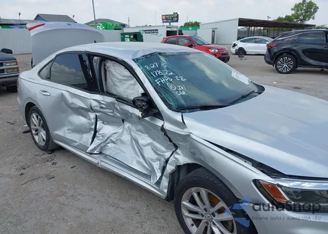 2020 Volkswagen Passat 2.0T S из США, поврежденный, VIN 1VWAA7A32LC009172